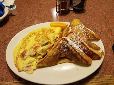 Shari's Cafe and Pies — Restaurant Food And Dining Photo