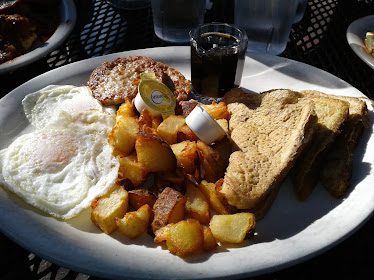 Bon Ton's Cafe — Restaurant Food And Dining Photo