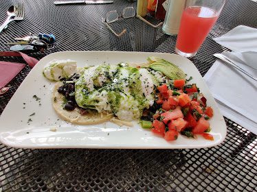 Jeffrey's Hillside Cafe — Restaurant Food And Dining Photo