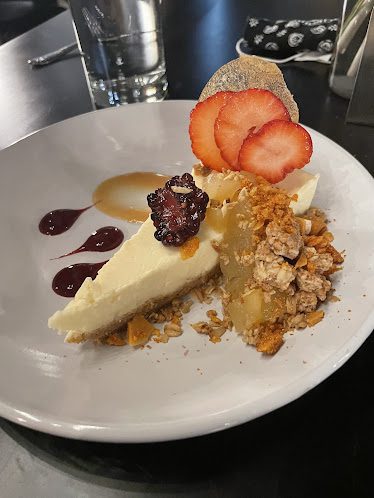 Gordon Tavern — Restaurant Food And Dining Photo