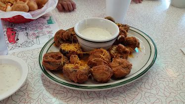Gunther Toody's: Colorado Springs (Woodmen Rd) — Restaurant Food And Dining Photo