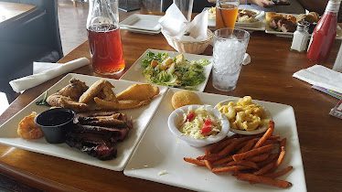 Felix's BBQ with Soul — Restaurant Food And Dining Photo
