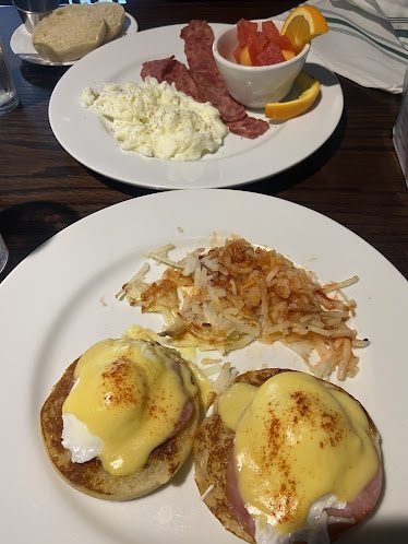 Lula B's Breakfast, Brunch, and Bar