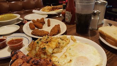 Mae's Cafe — Restaurant Food And Dining Photo
