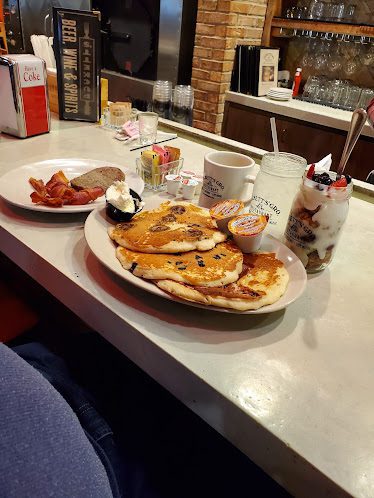 Puckett's Grocery & Restaurant - Downtown Murfreesboro — Restaurant Food And Dining Photo
