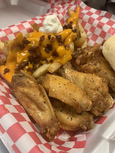 Dynamo’s Wings — Restaurant Food And Dining Photo