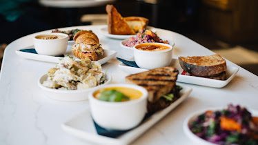 The Lynhall No. 2640 LynLake — Restaurant Food And Dining Photo