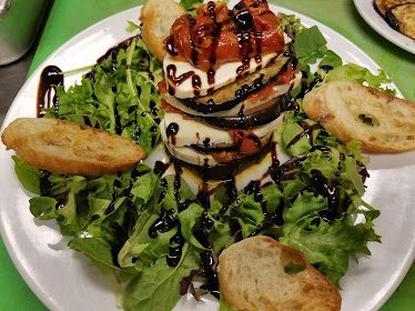 Simple Eats Restaurant — Restaurant Food And Dining Photo