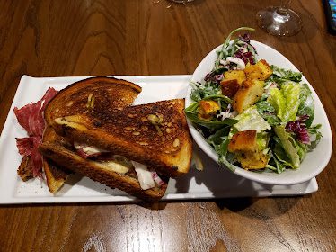 Bizou Brasserie