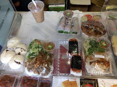 Cẩm Hưng Sandwich and Coffee — Restaurant Food And Dining Photo