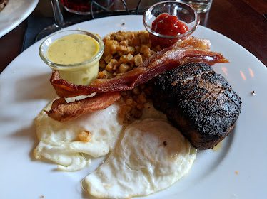 Doc's Wine & Food