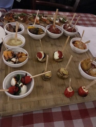 Angeli's — Restaurant Food And Dining Photo