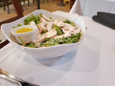 Famous Steakhouse — Restaurant Food And Dining Photo