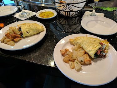 Russo's Coal Fired Italian Kitchen — Restaurant Food And Dining Photo