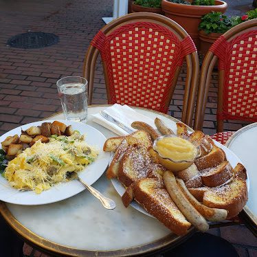 Gilbert's on Main — Restaurant Food And Dining Photo