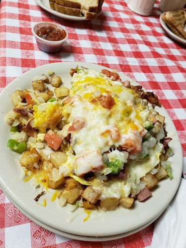 Fat Ernie's Family Dining — Restaurant Food And Dining Photo