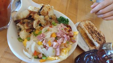 Dozens Restaurant — Restaurant Food And Dining Photo