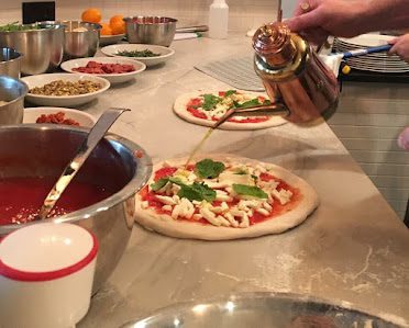 Piatto Neapolitan Pizzeria