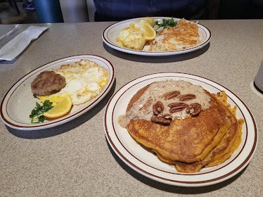 Old River Grill at Brimhall Square — Restaurant Food And Dining Photo
