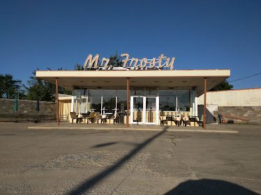 Frosty Drive N — Restaurant Food And Dining Photo