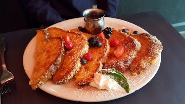 Gigi's On Fairmount — Restaurant Food And Dining Photo