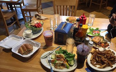tommy's — Restaurant Food And Dining Photo