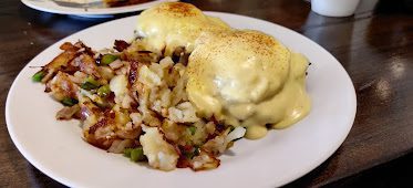 Willy's Eatery — Restaurant Food And Dining Photo