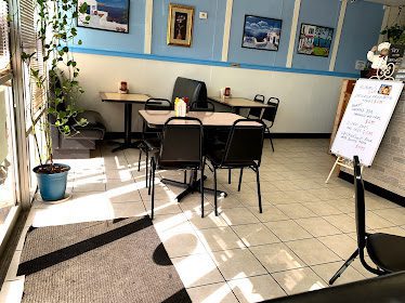Gyros Express and More — Restaurant Food And Dining Photo