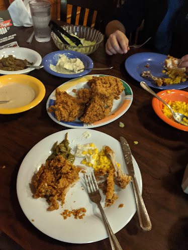 Babe's Chicken Dinner House — Restaurant Food And Dining Photo