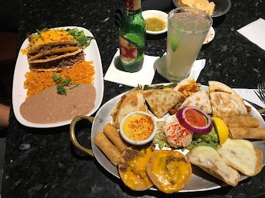 Menas Tex-Mex Grill Cantina — Restaurant Food And Dining Photo