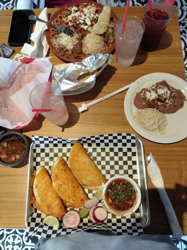 El Chilango Chido — Restaurant Food And Dining Photo