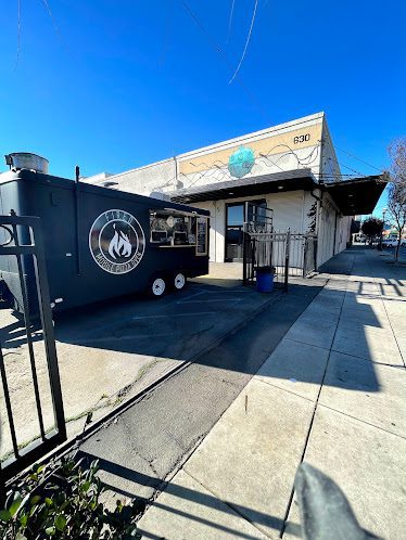 Fired Mobile Pizza Oven — Restaurant Food And Dining Photo