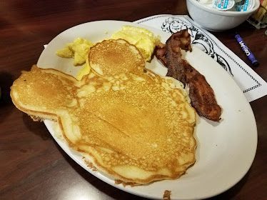 Mom's Kitchen — Restaurant Food And Dining Photo