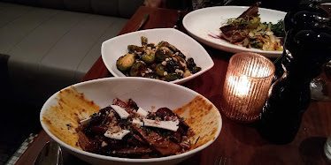 Metropole — Restaurant Food And Dining Photo