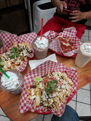 Midnight at Burnie's Drive-Up — Restaurant Food And Dining Photo