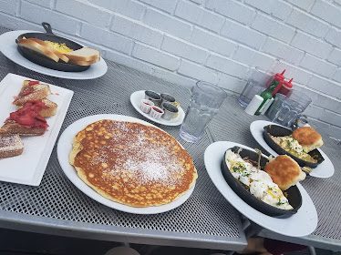Scrambled Southern Diner — Restaurant Food And Dining Photo
