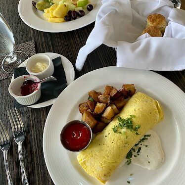 Undercurrent Restaurant — Restaurant Food And Dining Photo