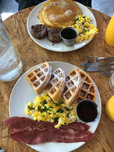 Latté Lounge + HG Eatery — Restaurant Food And Dining Photo