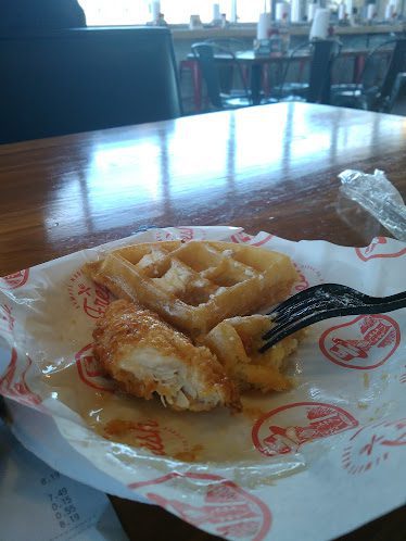 Slim Chickens — Restaurant Food And Dining Photo