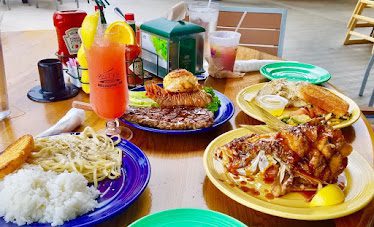 Grills Lakeside Seafood Deck & Tiki Bar