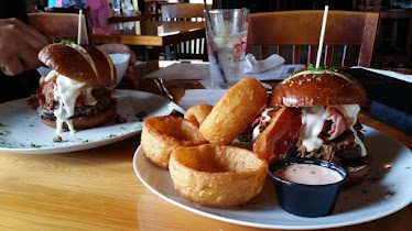 Teak Neighborhood Grill — Restaurant Food And Dining Photo
