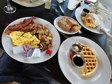 Bread Winners — Restaurant Food And Dining Photo