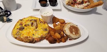 Omelet Bar — Restaurant Food And Dining Photo