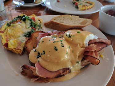 Guglhupf Bakery, Cafe & Biergarten — Restaurant Food And Dining Photo