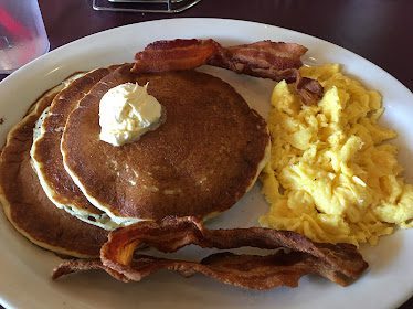 Sunset By The Park Breakfast Lunch — Restaurant Food And Dining Photo