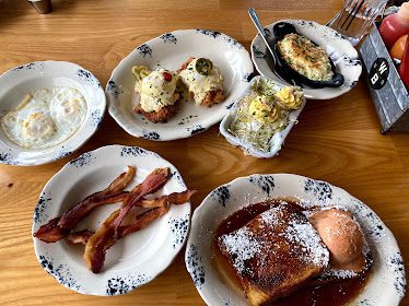 Whistle Britches - Willow Bend — Restaurant Food And Dining Photo