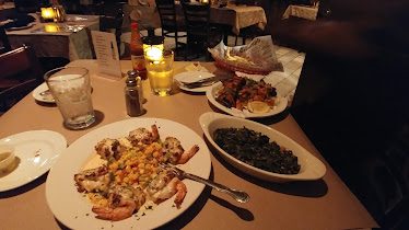 Bourbon Street Hideaway Restaurant — Restaurant Food And Dining Photo