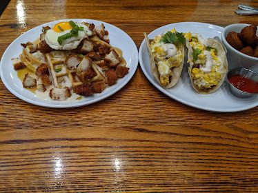 Fowl & Fodder Downtown — Restaurant Food And Dining Photo
