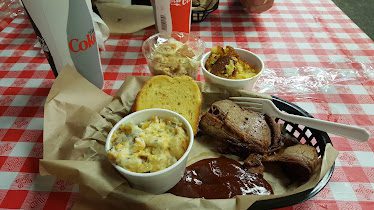 Shigs In Pit Barbeque