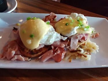 Thirsty First — Restaurant Food And Dining Photo